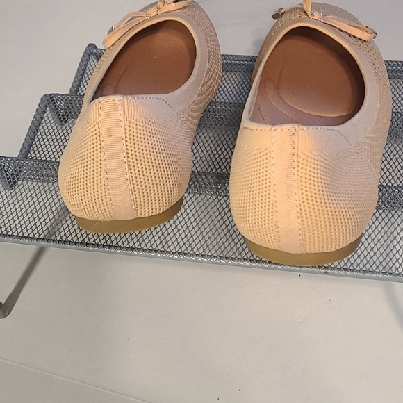 Jellypop Women's Tan Ballet Flats Size 8 NWOT - Picture 2 of 7